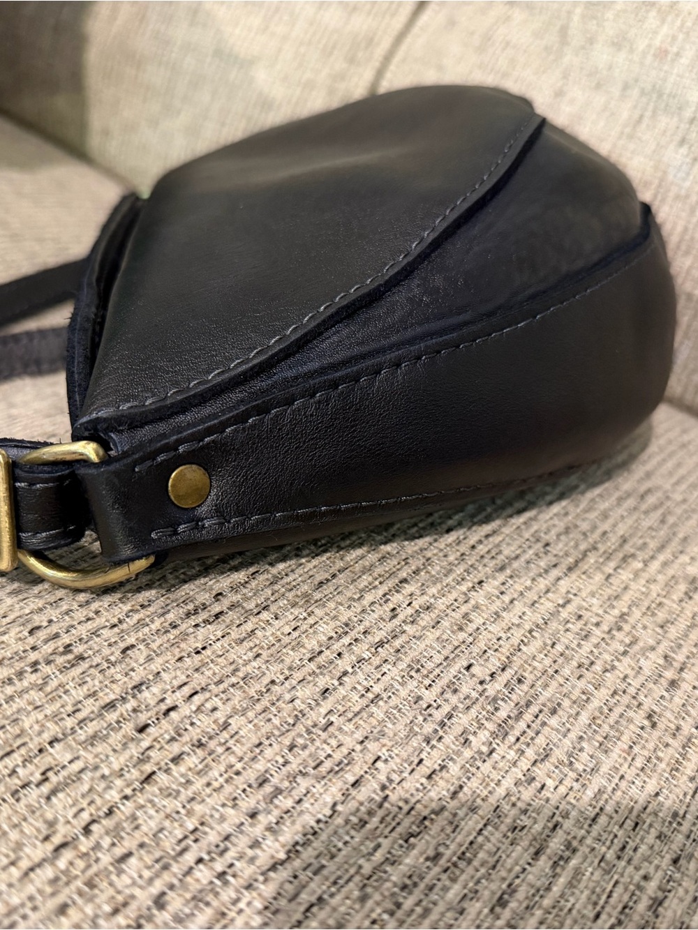 Portland Leather Medium Koala Sling Bag Black Leather Crossbody EUC - Picture 5 of 14